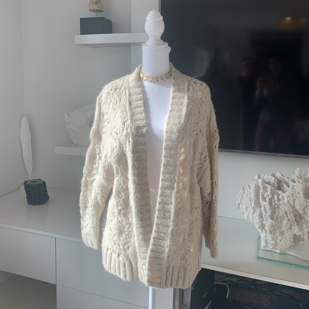 American eagle knit sweater